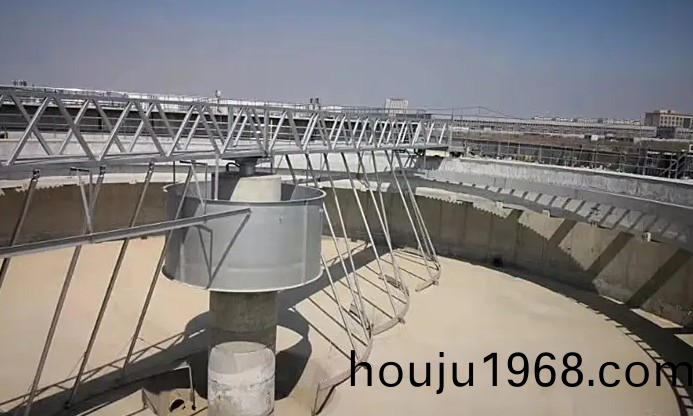 ZQXN型(xing)週邊(bian)傳動全(quan)橋(qiao)虹吸式吸(xi)泥(ni)機